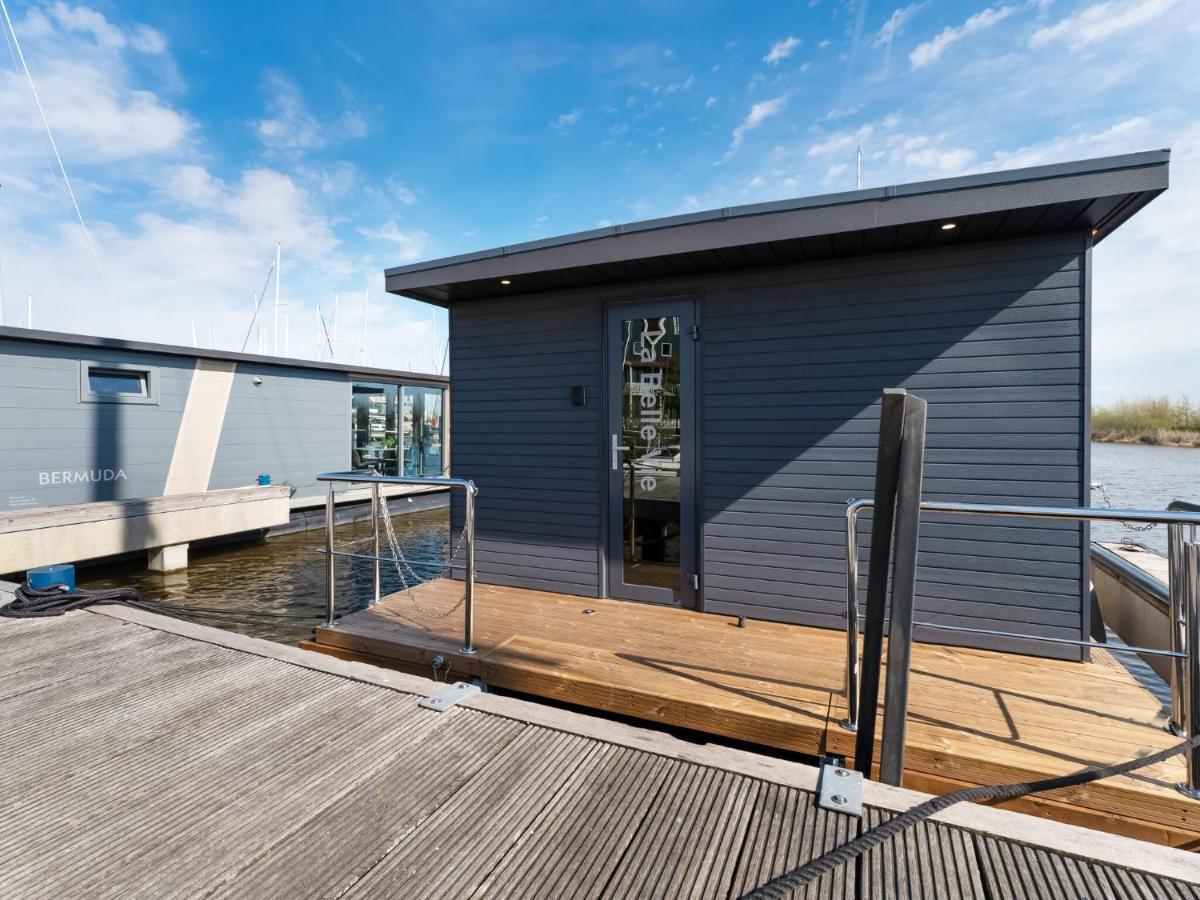 Beautiful Houseboat In Marina Of Volendam Hotel Екстериор снимка
