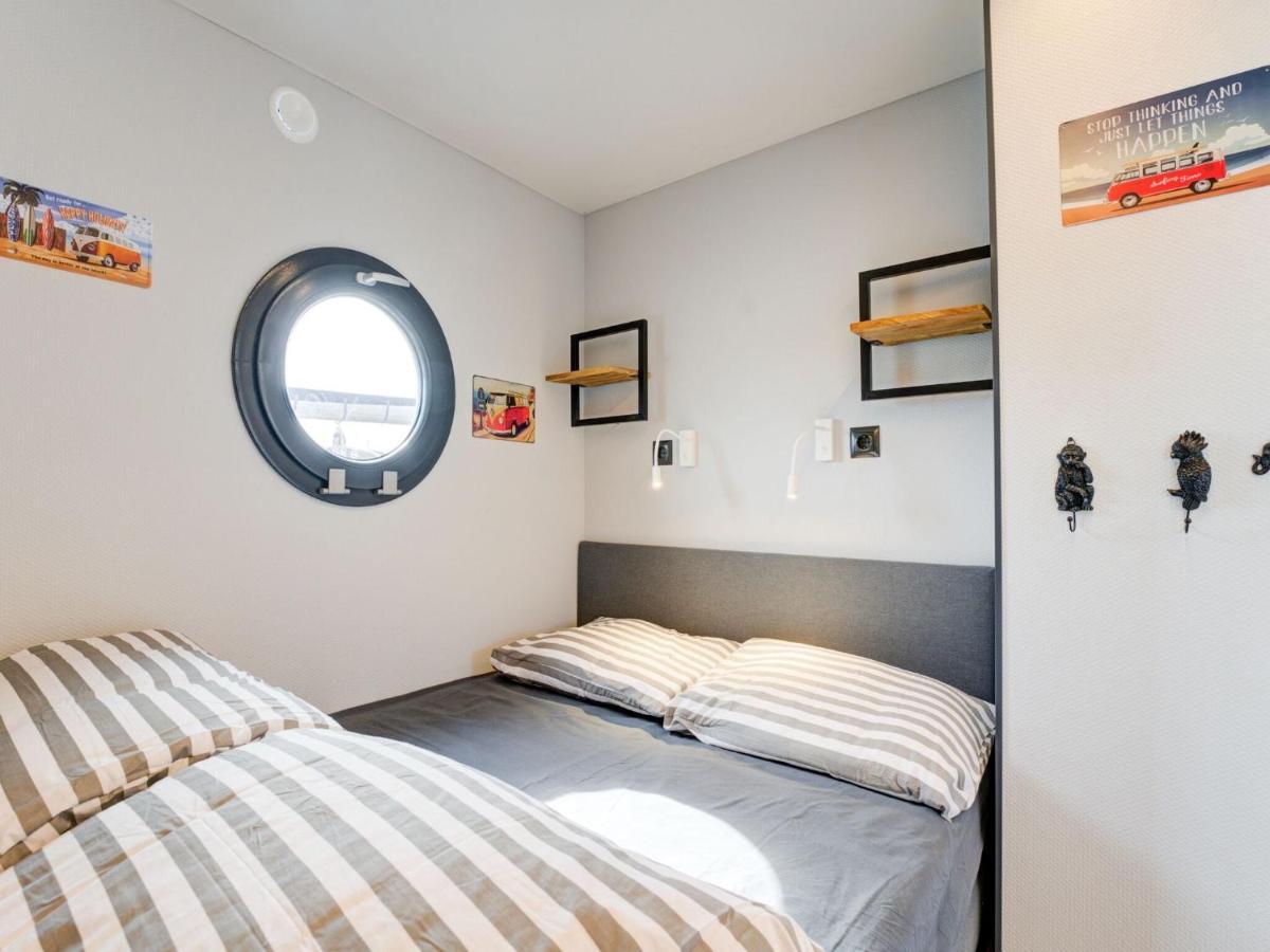 Beautiful Houseboat In Marina Of Volendam Hotel Екстериор снимка