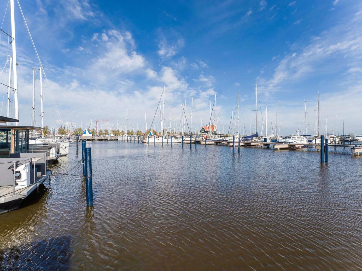 Beautiful Houseboat In Marina Of Volendam Hotel Екстериор снимка